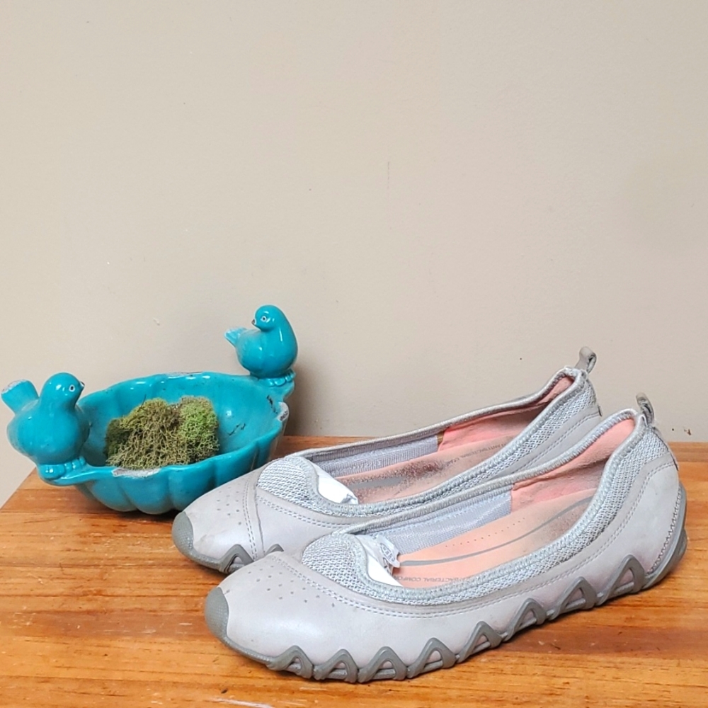 ECCO Women's Size EU39 - US Size 9 Dayla  Ballerina Flats